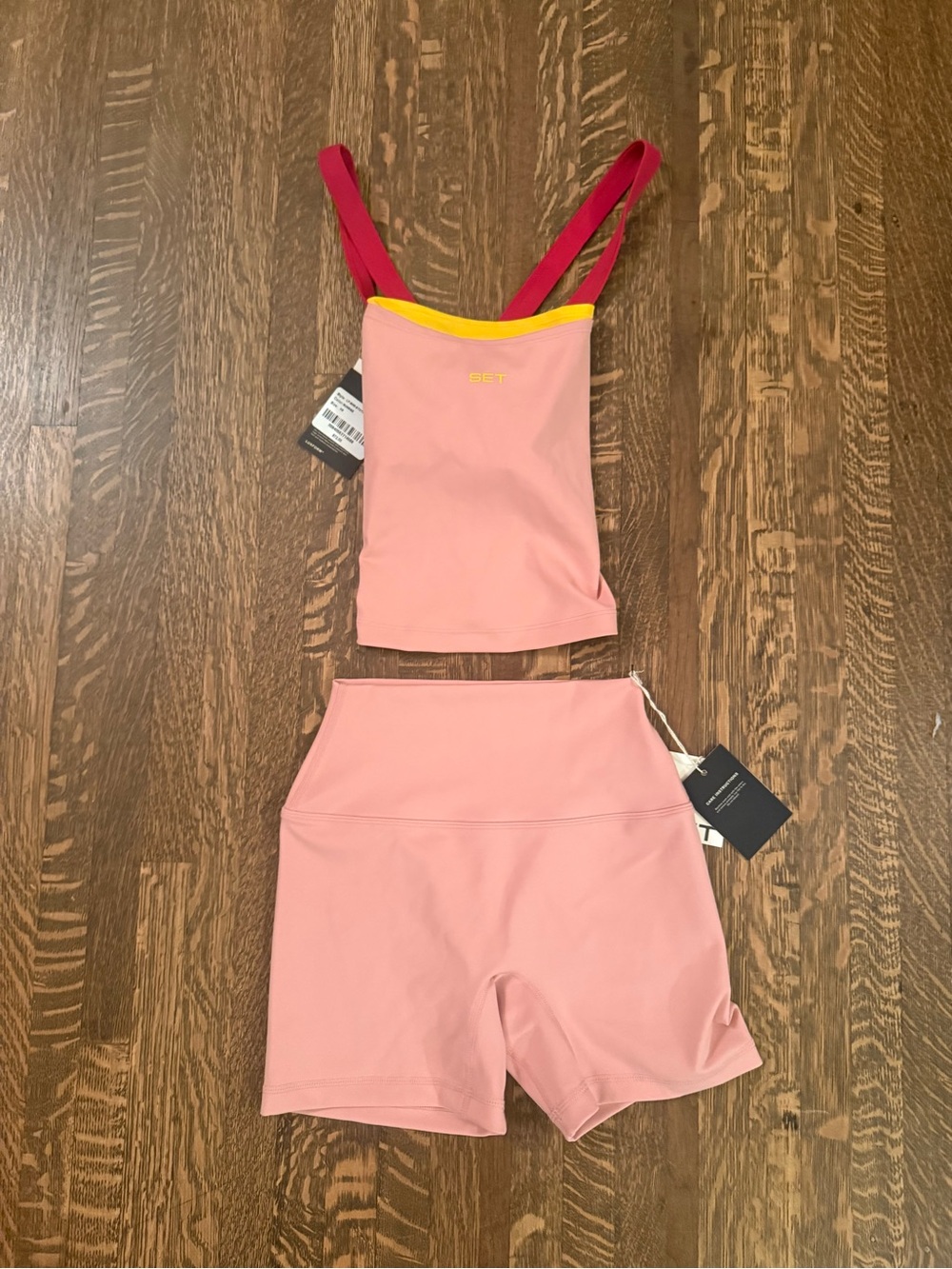 SET Active Tank and  Shorts in Sunrise- size small